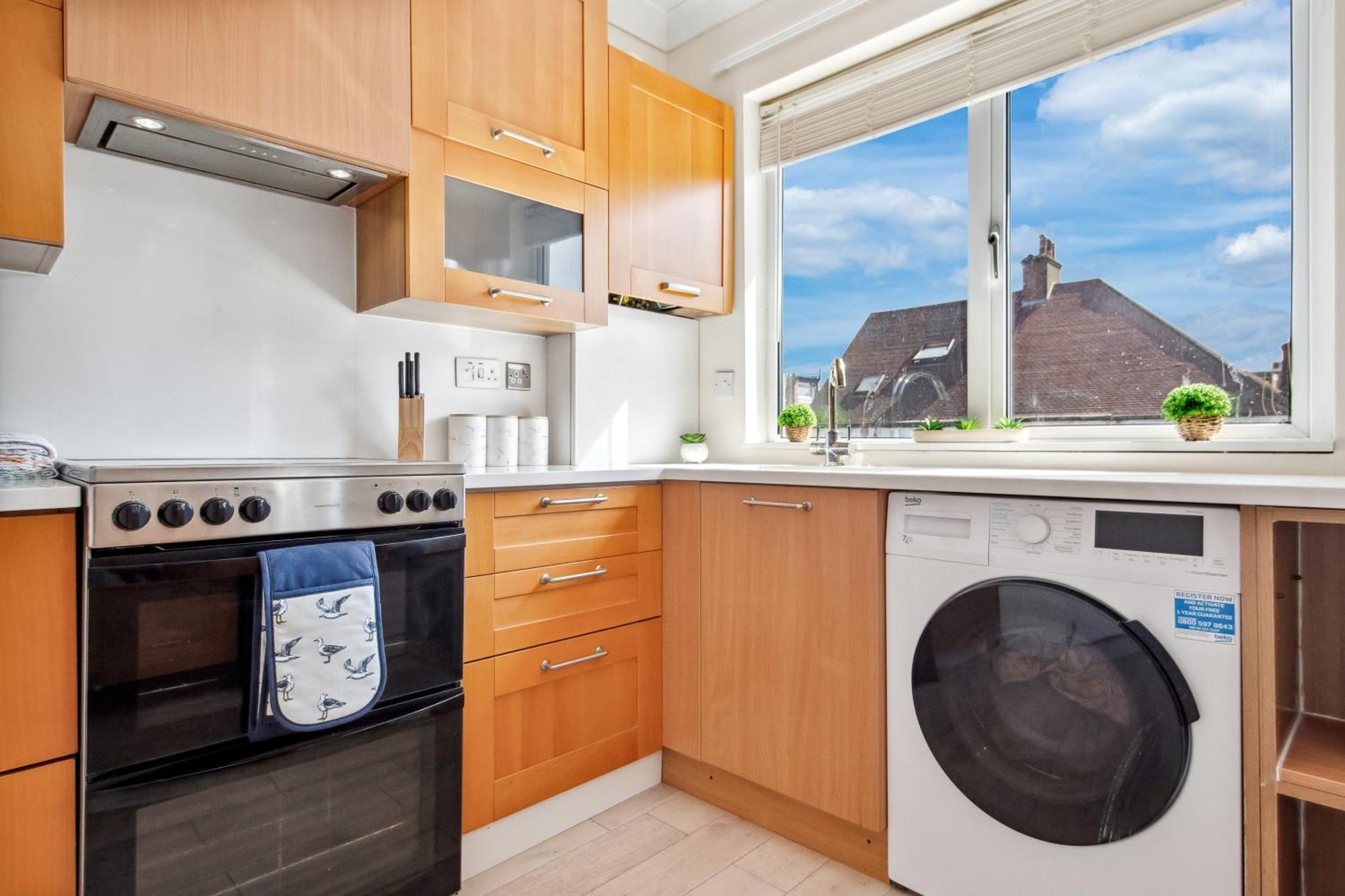 Stylish 4 Bed 2 Bath Nw Apartment London