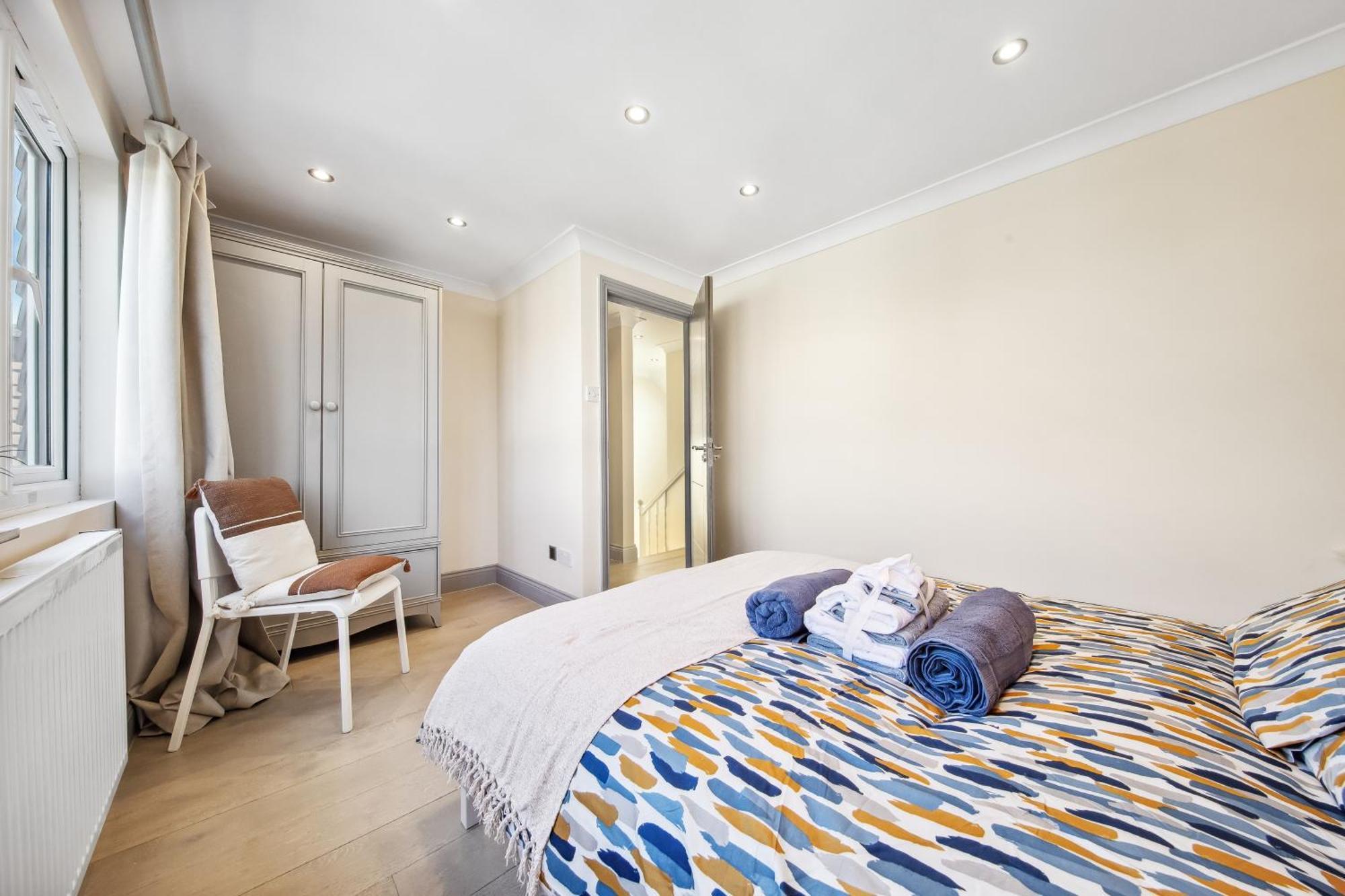 Stylish 4 Bed 2 Bath Nw Appartamento