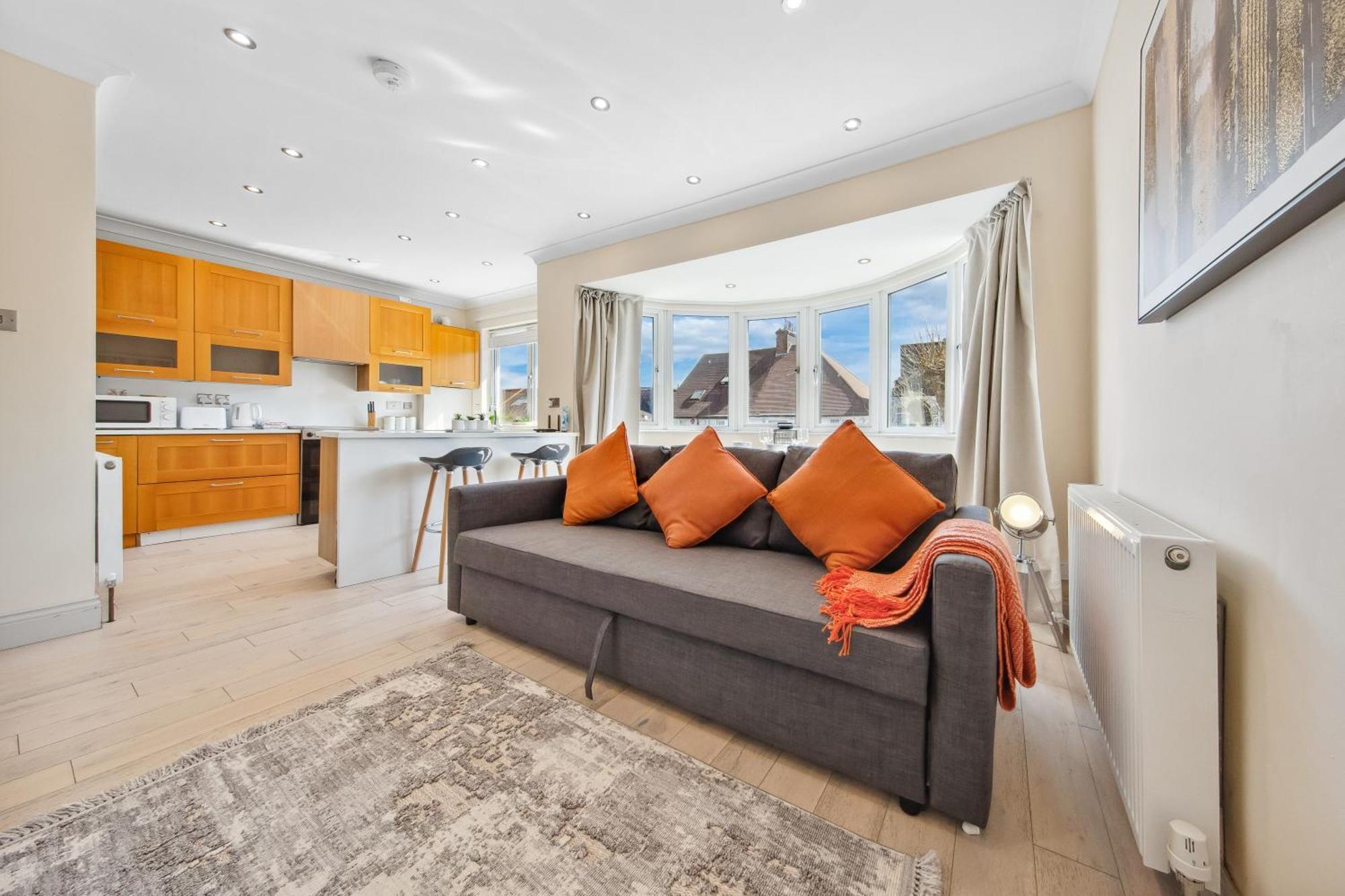 Stylish 4 Bed 2 Bath Nw Appartamento