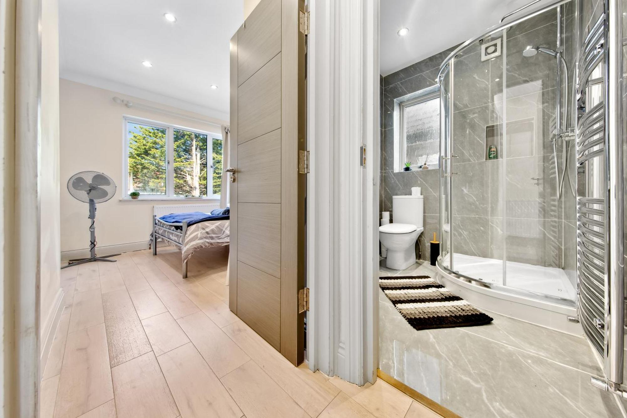 Stylish 4 Bed 2 Bath Nw Londra